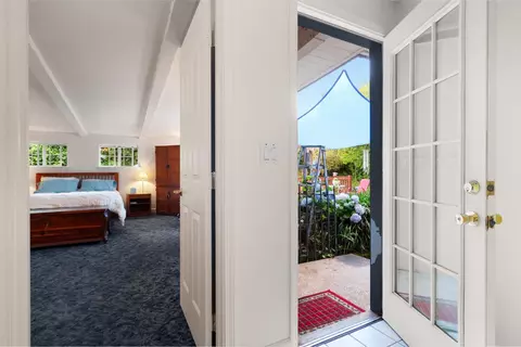 Entry Way - 125 Carson Ave, Auburn, CA 95603 photo 4 of 5