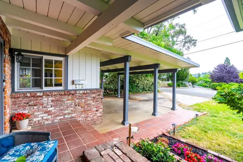 Exterior - 125 Carson Ave, Auburn, CA 95603 photo 7 of 11