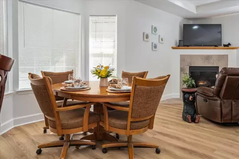 Dining - 291 Fairway Village Dr, Murphys, CA 95247 photo 2 of 2