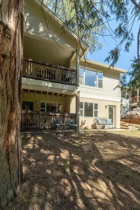 Exterior - 291 Fairway Village Dr, Murphys, CA 95247 photo 5 of 9