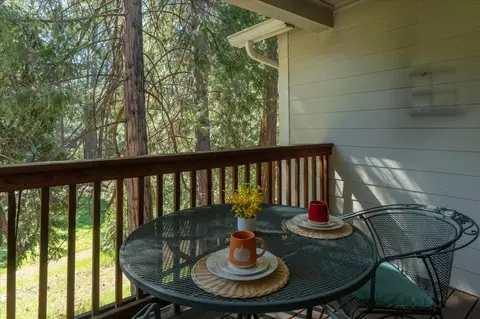 Exterior - 291 Fairway Village Dr, Murphys, CA 95247 photo 2 of 9