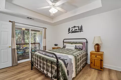 Bedroom - 291 Fairway Village Dr, Murphys, CA 95247 photo 2 of 6