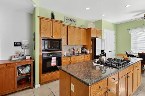 Kitchen - 8815 Laguna, Chowchilla, CA 93610 photo 3 of 4