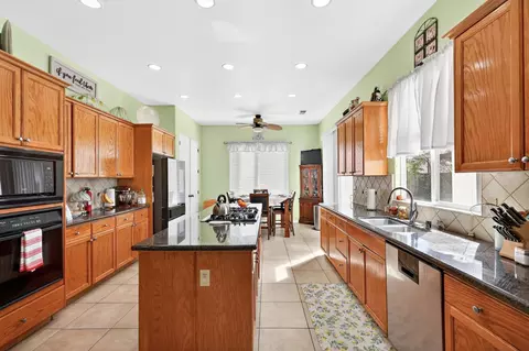 Kitchen - 8815 Laguna, Chowchilla, CA 93610 photo 1 of 4
