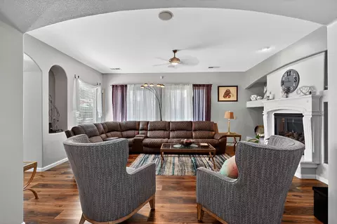 Living - 8815 Laguna, Chowchilla, CA 93610 photo 2 of 3
