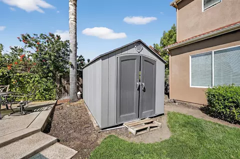 Exterior - 8815 Laguna, Chowchilla, CA 93610 photo 10 of 12