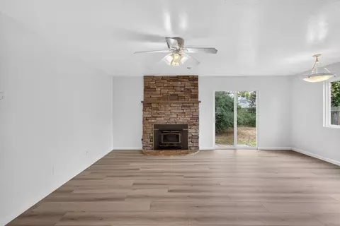 Living - 6013 Ellerslee Dr, Carmichael, CA 95608 photo 2 of 8