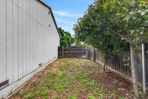 Exterior - 6013 Ellerslee Dr, Carmichael, CA 95608 photo 8 of 8