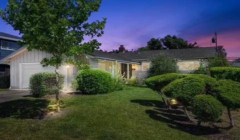 3210 Rosemont Dr, Sacramento, CA 95826