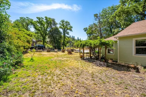 Exterior - 2020 Alexander Ln, Placerville, CA 95667 photo 30 of 34
