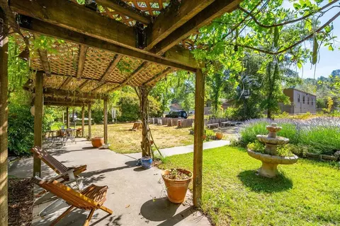 Exterior - 2020 Alexander Ln, Placerville, CA 95667 photo 4 of 34