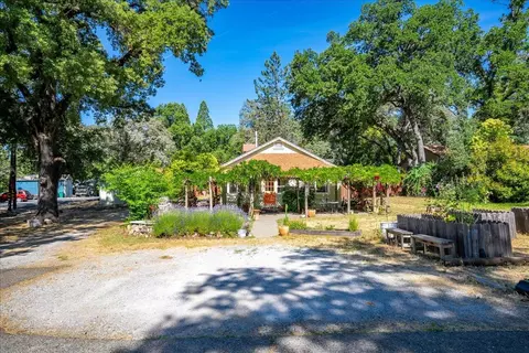 Exterior - 2020 Alexander Ln, Placerville, CA 95667 photo 18 of 34