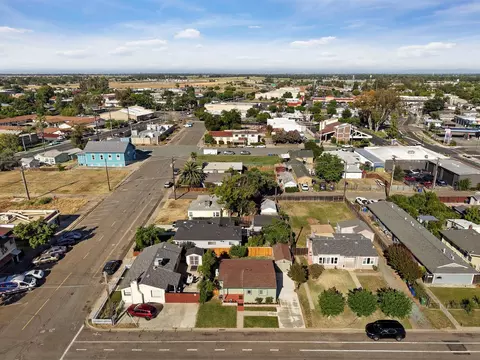 View/Area - 209 6th St, Galt, CA 95632 photo 16 of 24