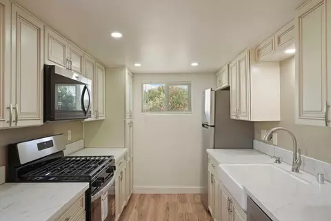 Kitchen - 209 6th St, Galt, CA 95632 photo 4 of 4