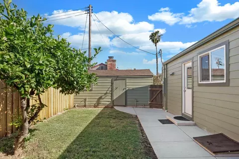 Exterior - 209 6th St, Galt, CA 95632 photo 3 of 13
