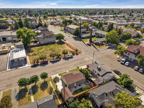 View/Area - 209 6th St, Galt, CA 95632 photo 5 of 24