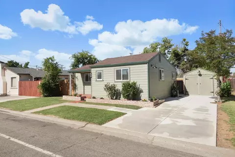 Exterior - 209 6th St, Galt, CA 95632 photo 5 of 13