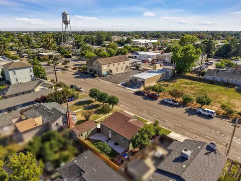 View/Area - 209 6th St, Galt, CA 95632 photo 4 of 24