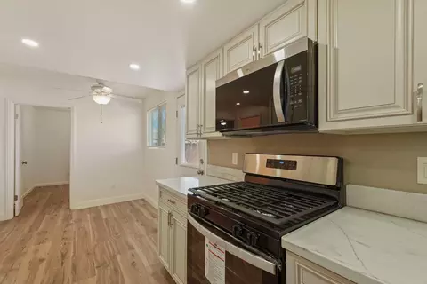 Entry Way - 209 6th St, Galt, CA 95632 photo 4 of 4