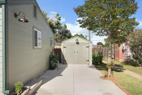 Exterior - 209 6th St, Galt, CA 95632 photo 2 of 13