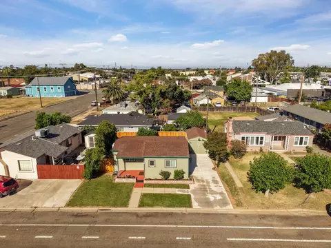 209 6th St, Galt, CA 95632