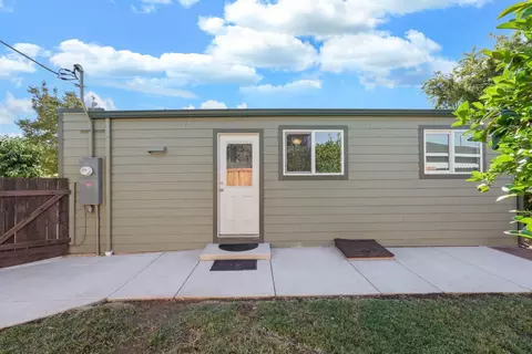 Exterior - 209 6th St, Galt, CA 95632 photo 11 of 13
