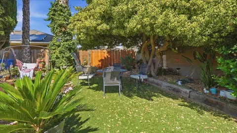 Exterior - 445 Northgate Dr, Manteca, CA 95336 photo 10 of 13