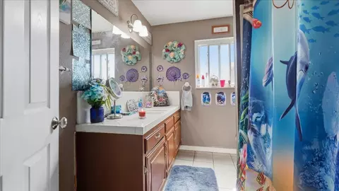 Bath - 445 Northgate Dr, Manteca, CA 95336 photo 1 of 2