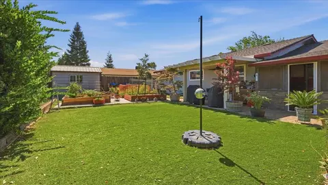 Exterior - 445 Northgate Dr, Manteca, CA 95336 photo 11 of 13