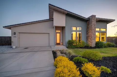 200 Pryor Ct, Rescue, CA 95672