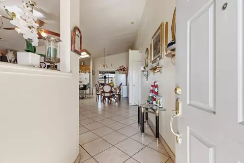 Entry Way - 237 Yosemite Meadows Dr, Modesto, CA 95357 photo 1 of 1