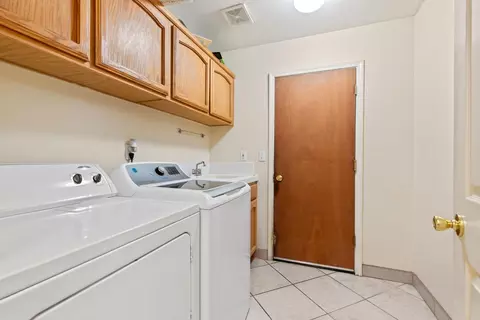 Other - 237 Yosemite Meadows Dr, Modesto, CA 95357 photo 5 of 6