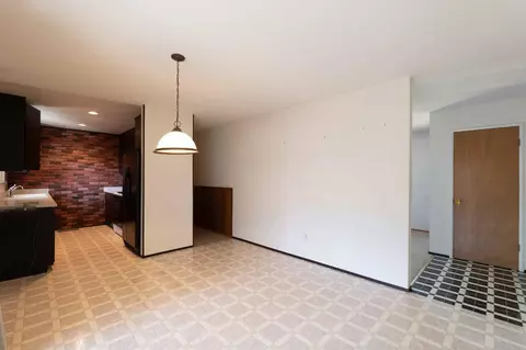 Living - 170 Ginger Dr, Auburn, CA 95603 photo 2 of 3