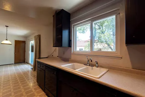 Kitchen - 170 Ginger Dr, Auburn, CA 95603 photo 4 of 5