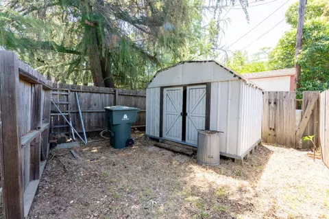 Exterior - 170 Ginger Dr, Auburn, CA 95603 photo 9 of 12
