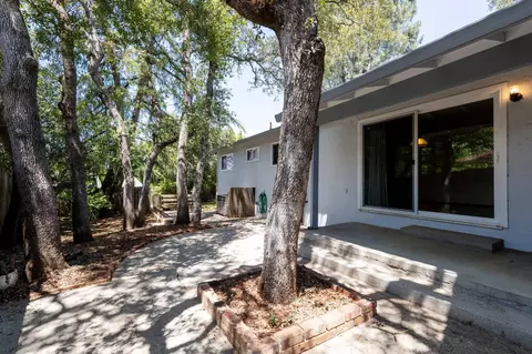 Exterior - 170 Ginger Dr, Auburn, CA 95603 photo 8 of 12