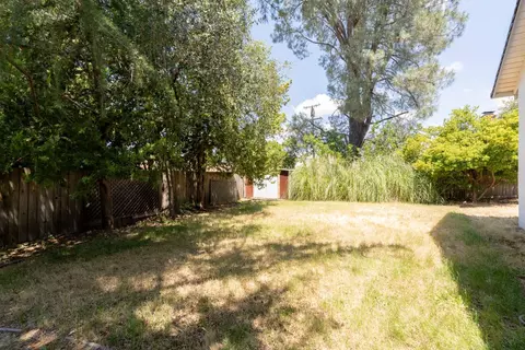 Exterior - 170 Ginger Dr, Auburn, CA 95603 photo 2 of 12