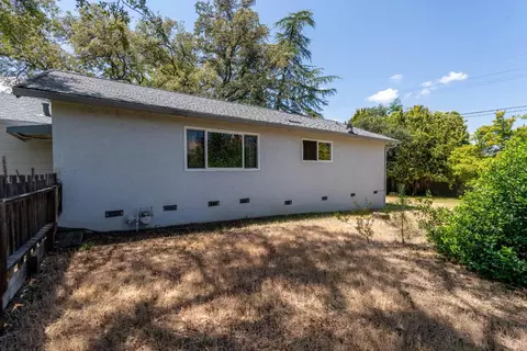 Exterior - 170 Ginger Dr, Auburn, CA 95603 photo 3 of 12