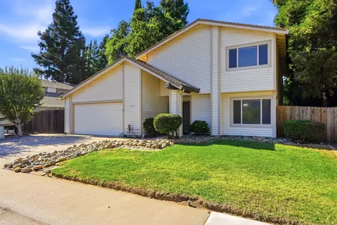 8929 Castle Park Dr, Elk Grove, CA 95624
