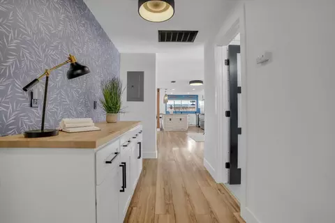 Entry Way - 565 E Angela St, Pleasanton, CA 94566 photo 3 of 3