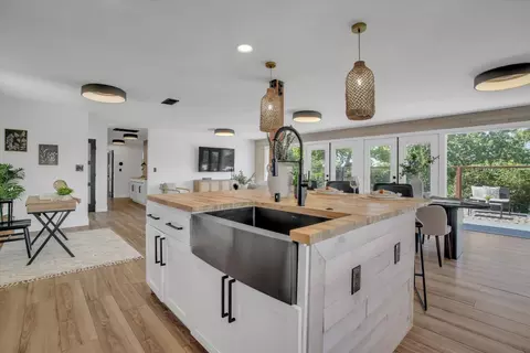 Kitchen - 565 E Angela St, Pleasanton, CA 94566 photo 3 of 5