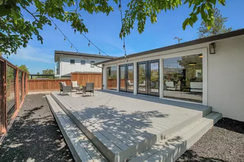 Exterior - 565 E Angela St, Pleasanton, CA 94566 photo 5 of 6