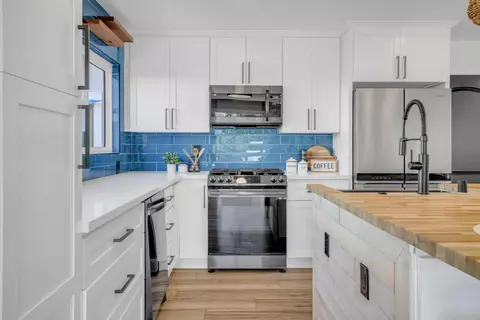 Kitchen - 565 E Angela St, Pleasanton, CA 94566 photo 5 of 5