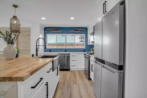 Kitchen - 565 E Angela St, Pleasanton, CA 94566 photo 2 of 5