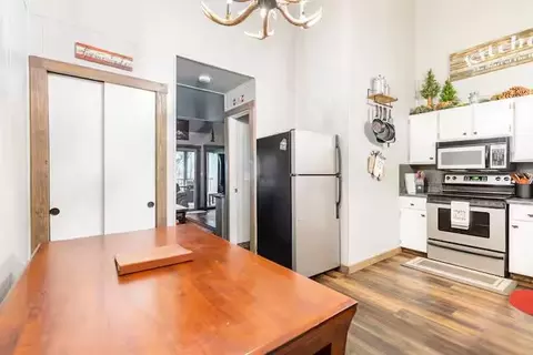 Kitchen - 33840 Upper Leland Rd #B, Pinecrest, CA 95364 photo 2 of 3