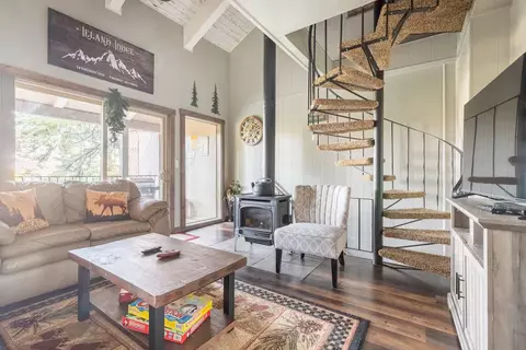 Living - 33840 Upper Leland Rd #B, Pinecrest, CA 95364 photo 3 of 5