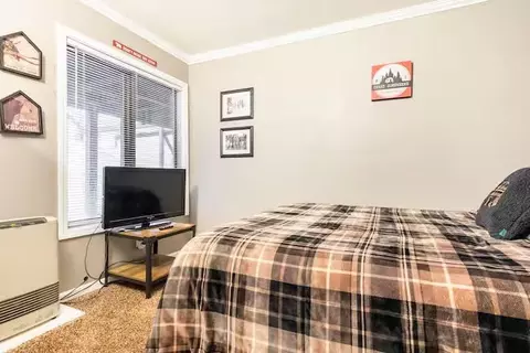 Bedroom - 33840 Upper Leland Rd #B, Pinecrest, CA 95364 photo 3 of 4