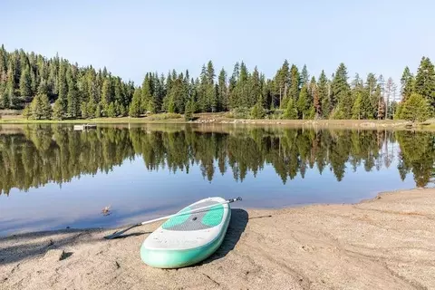 View/Area - 33840 Upper Leland Rd #B, Pinecrest, CA 95364 photo 5 of 6
