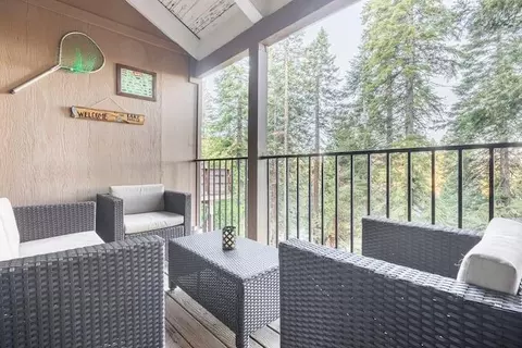 Exterior - 33840 Upper Leland Rd #B, Pinecrest, CA 95364 photo 2 of 6