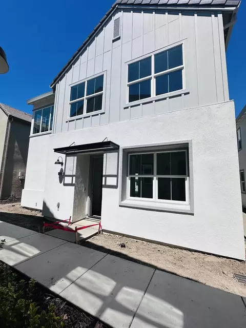 2592 Night Bloom Way, Lathrop, CA 95330